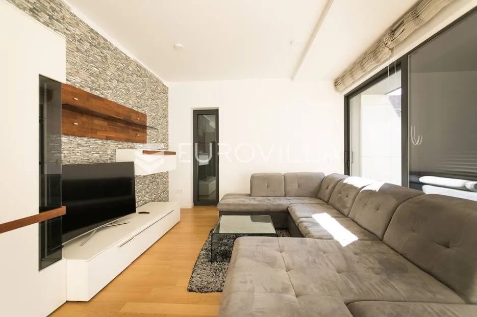 zagreb, ban centar luksuzan dvosoban stan 73 m² s garažom - slika 3