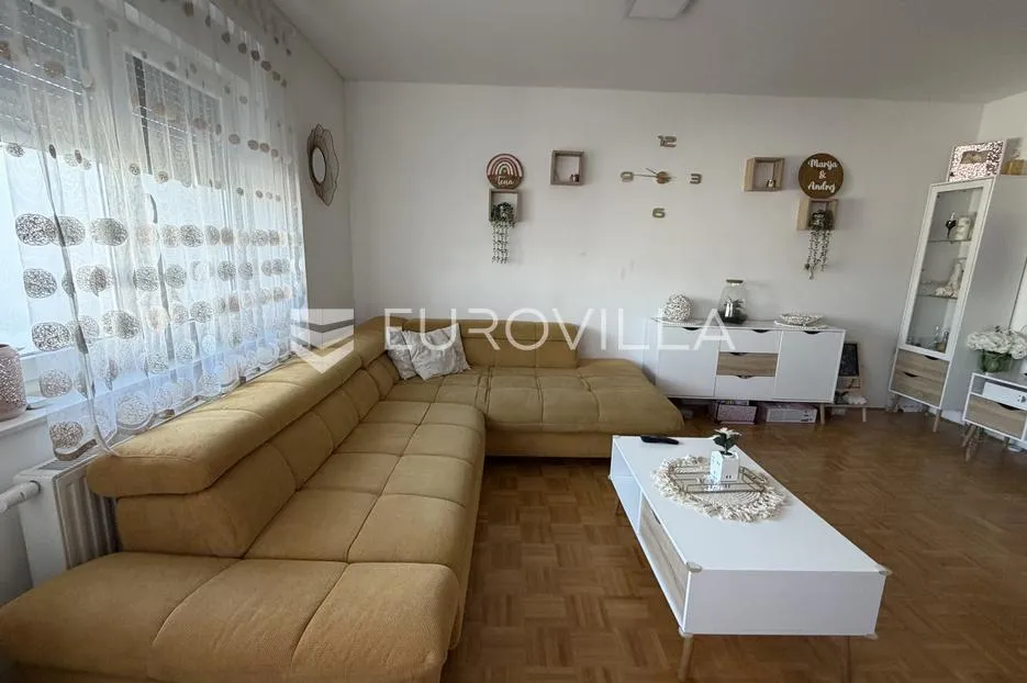đakovo, moderno uređen trosoban stan s velikom terasom - slika 2