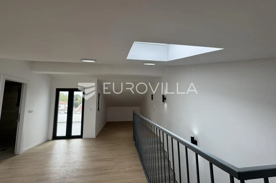 istra, poreč, dvojna kuća 168 m² s 4 spavaće sobe i 3 parkirna mjesta - slika 22