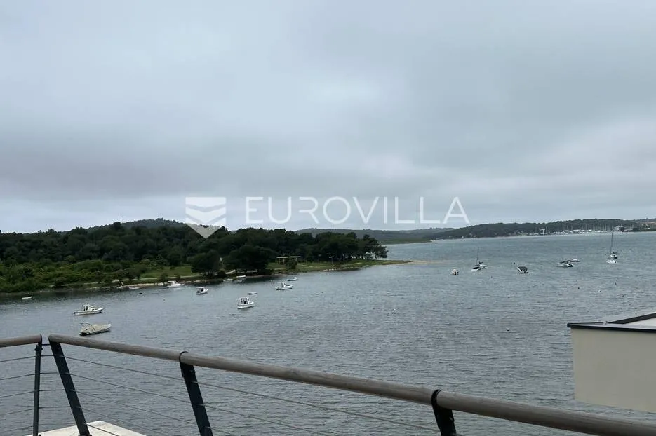 medulin, trosoban stan s pogledom more neto korisne površine od 133 m² - slika 23