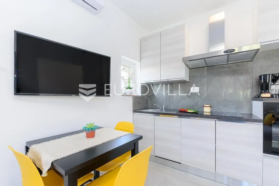 istra, pula, novo opremljen dvosoban stan 48 m² u privatnoj kući - slika 3