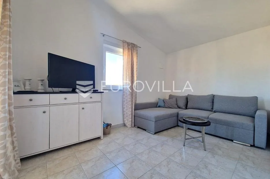 vir, 100m od mora, kuća s 4 apartmana i pogledom na more - slika 40