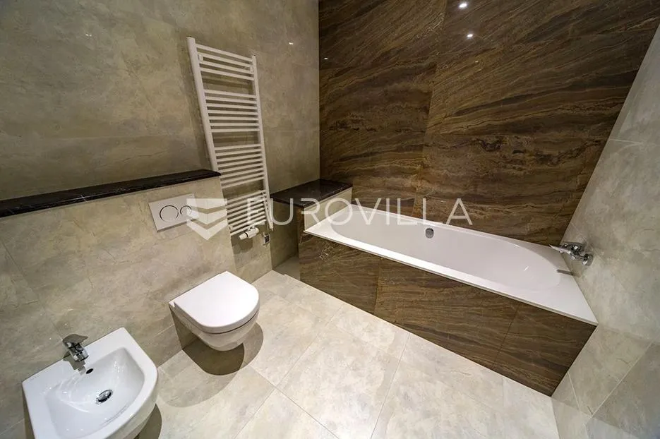 opatija, centar, predivan trosoban stan 85,9 m² - slika 4