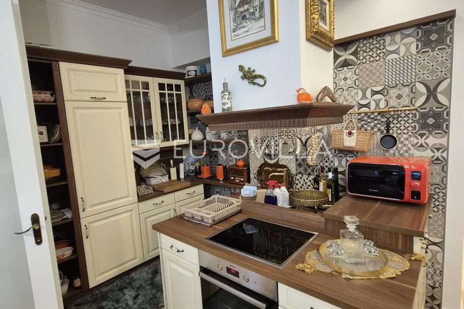 zagreb, ilica, trg bana jelačića prekrasan trosoban stan 72 m² najam - slika 5