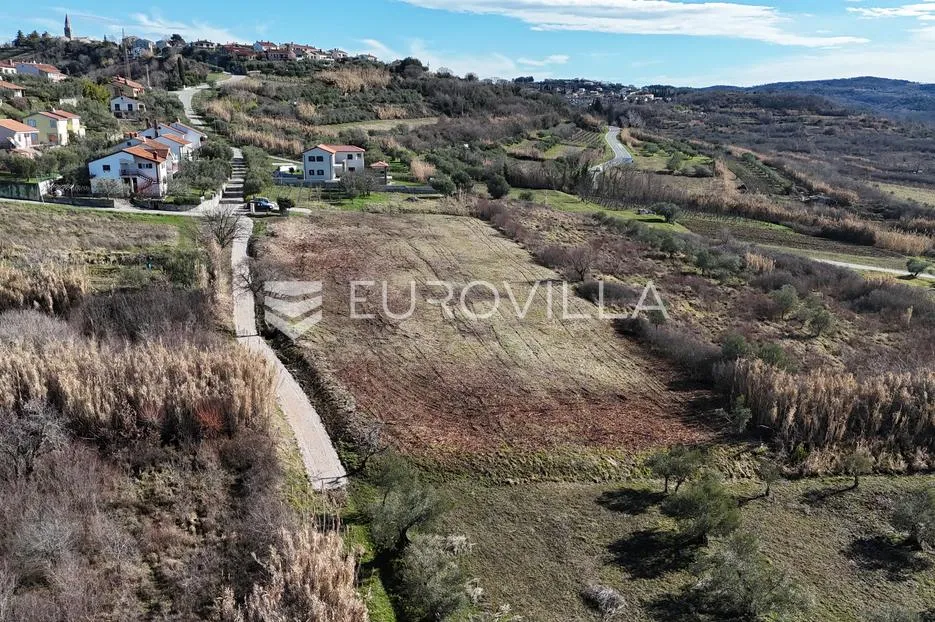 istra, buje, građevinsko zemljište 1032 m² na odličnoj lokaciji - slika 7