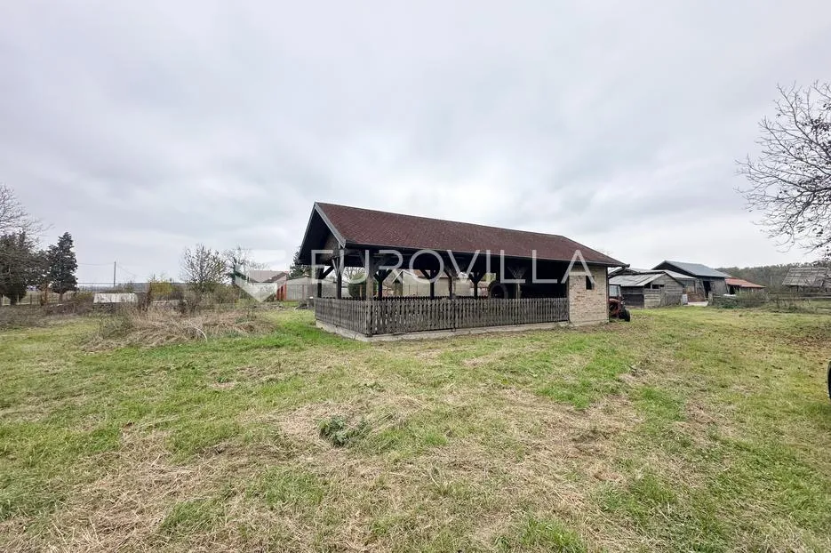 vinkovci, zalužje, roh bau vikendica 297,89 m² na zemljištu površine 6263 m² - slika 4