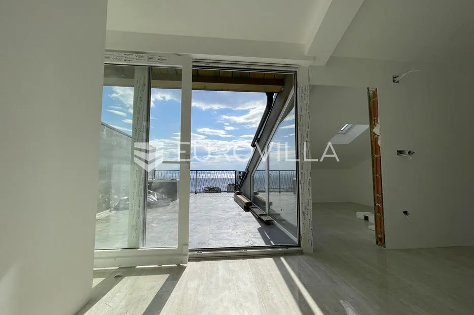 rijeka, banderovo, moderan četverosobni stan 110 m² - slika 11