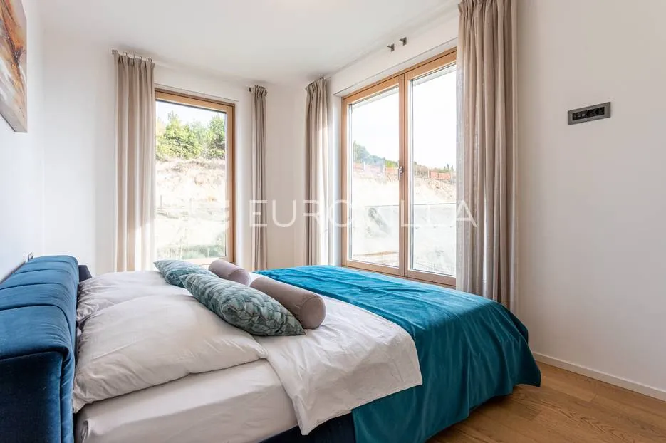 split, luksuzan i prostran stan u zgradi bel etage 160 m² - slika 18