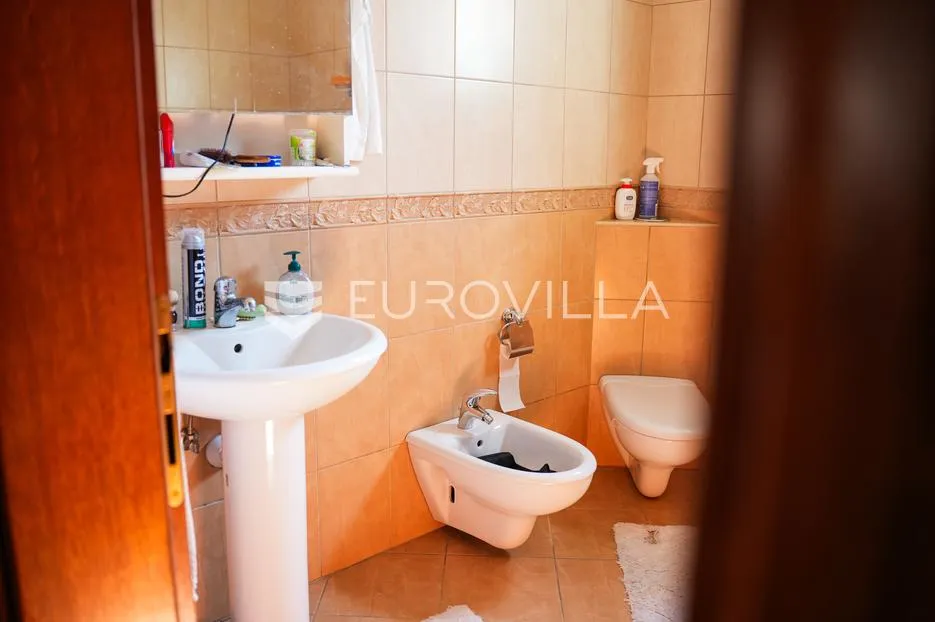 vinkovci, kuća 300 m², centar, namještena, odmah useljiva - slika 24