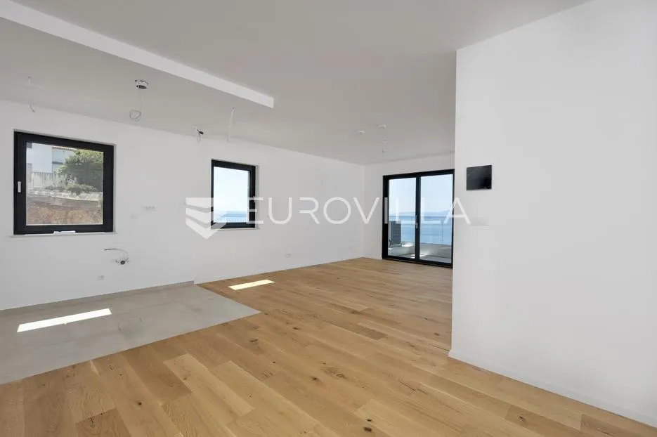 rijeka, pećine, novogradnja, luksuzan trosoban stan 105,96 m² prvi red do mora - slika 3