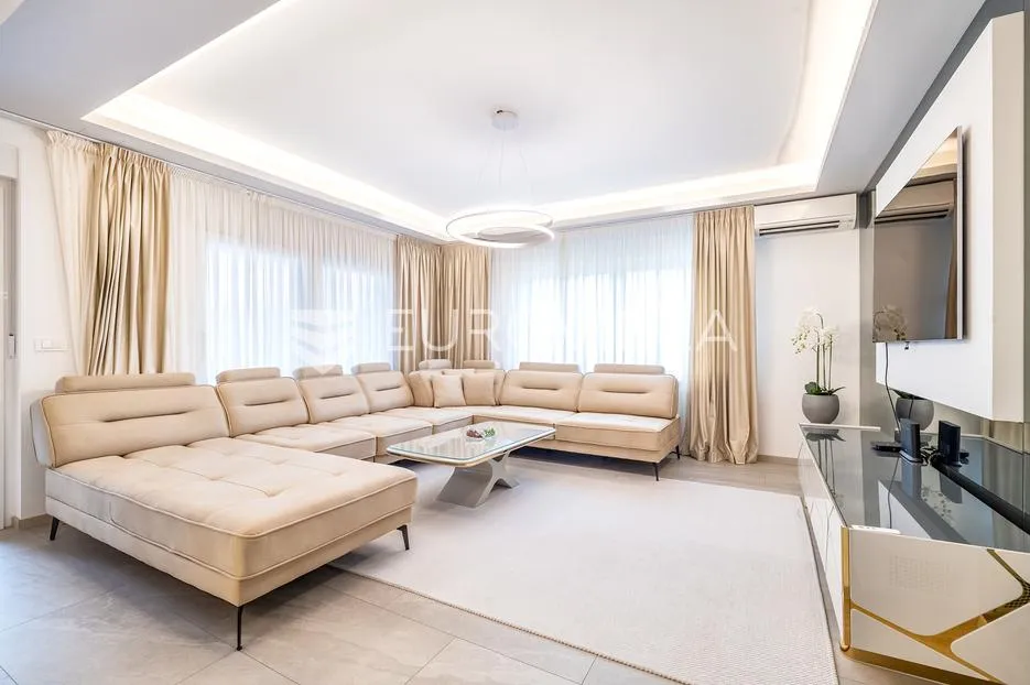 zagreb, jelenovac luksuzan trosoban stan 95 m² sa vrtom i parkirnim mjestom - slika 2
