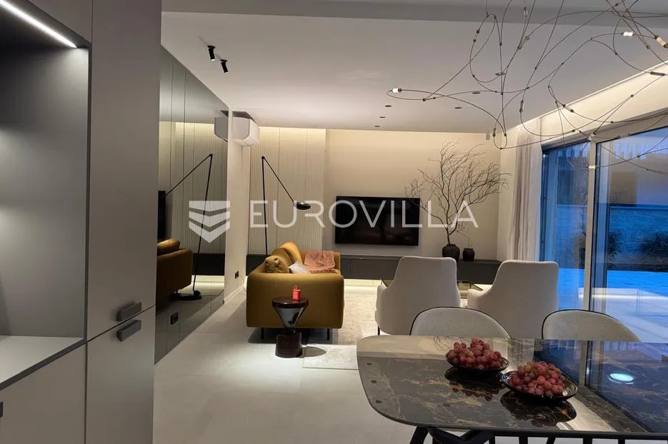 krk, luksuzan stan s bazenom, 113 m² novogradnja - slika 8