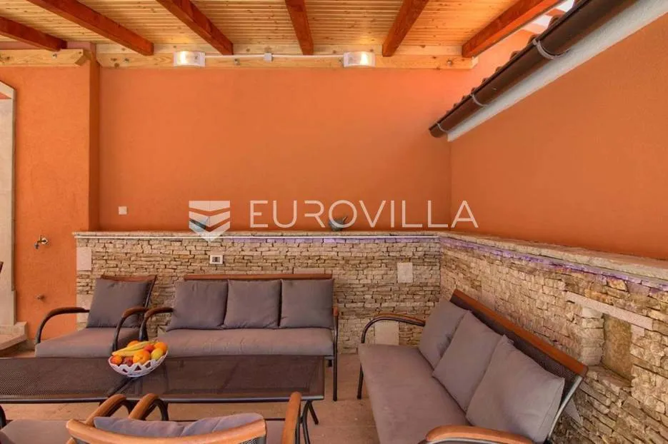 medulin, velika samostojeća kuća 360 m² s bazenom - slika 25