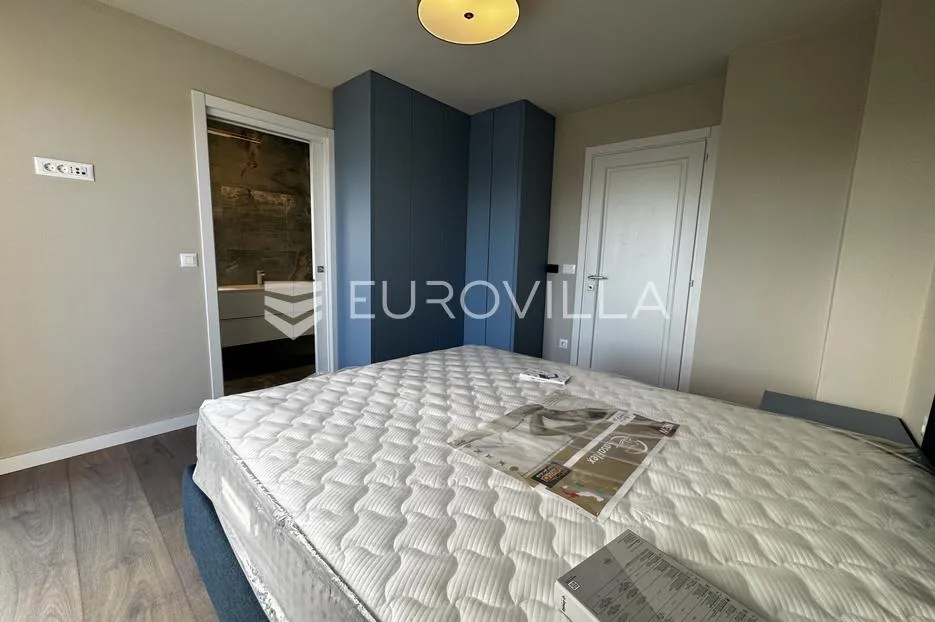 istra, poreč, luksuzna kuća 150m od mora - slika 19