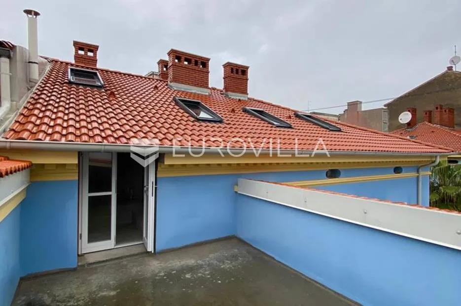 pula, veliki uredski prostor na dvije etaže 300 m2 - slika 13