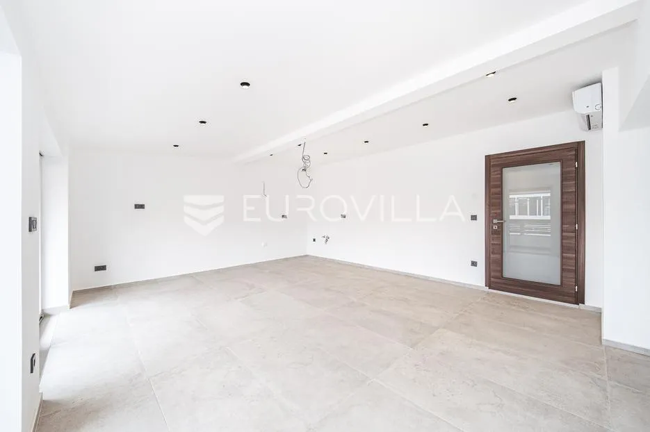 zagreb, srednjaci, novoadaptiran četverosoban stan, neto površine 81 m² - slika 3