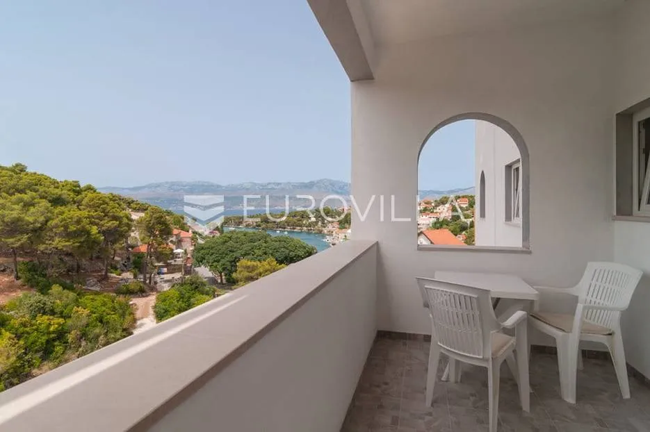 brač-splitska, kuća sa prekrasnim pogledom na uvalu i more - slika 7