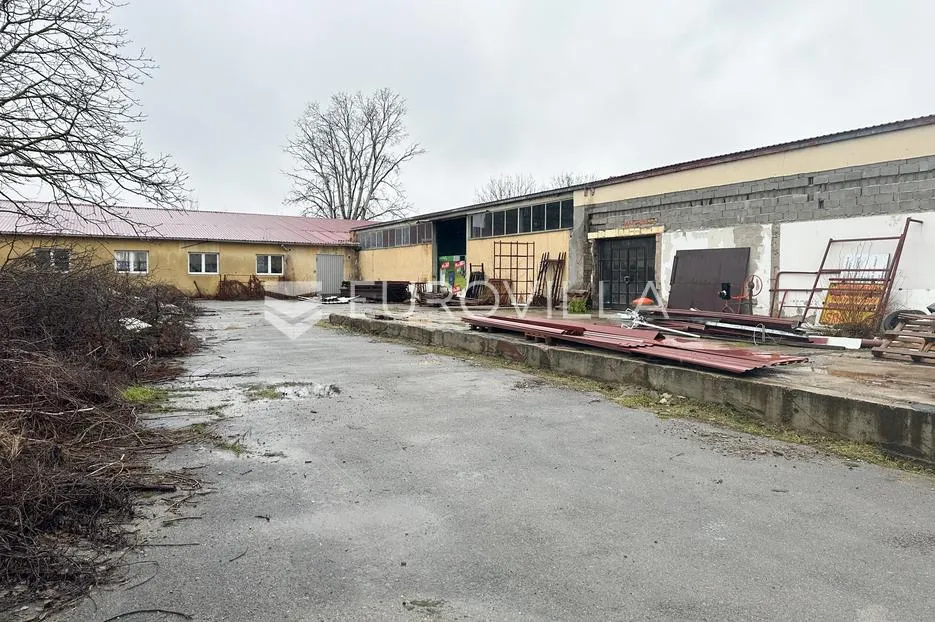 vinkovci, kanovci, skladišno, proizvodni pogon na zemljištu 5150 m²; odlična lokacija - slika 3