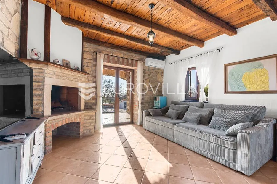 istra, svetvinčenat, prekrasna kamena katnica s bazenom 32 m² i jacuzzijem, 155 m² - slika 22