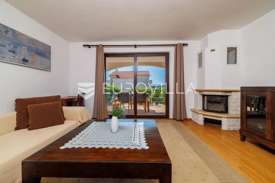 krk, punat, samostojeća kuća s dva apartmana po 100 m², studio apartman, bazen, garaža, sauna - slika 13