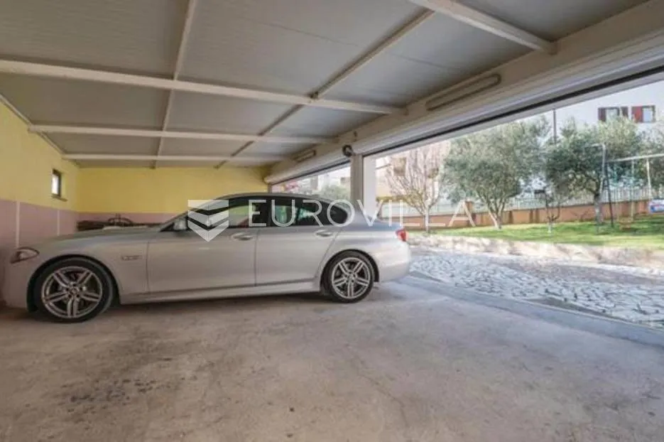 pula, apartmanska kuća s bazenom na uređenoj okućnici, 350 m od mora - slika 41