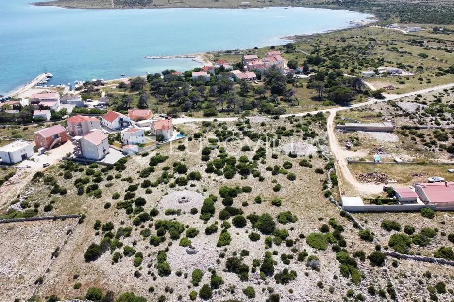 Pag, Košljun, građevinsko zemljište 622 m², 200 m od mora