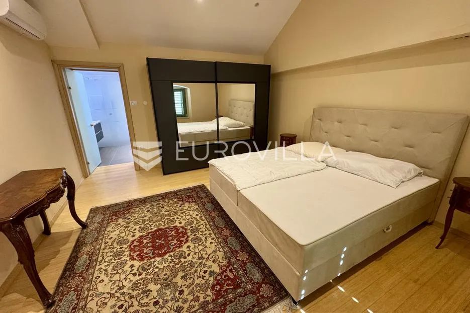 opatija, centar, predivan četverosoban stan s panoramskim pogledom i vrtom - slika 8
