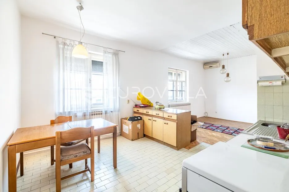 zagreb, centar, prostran trosoban građanski stan površine 81 m² na izvrsnoj lokaciji - slika 2
