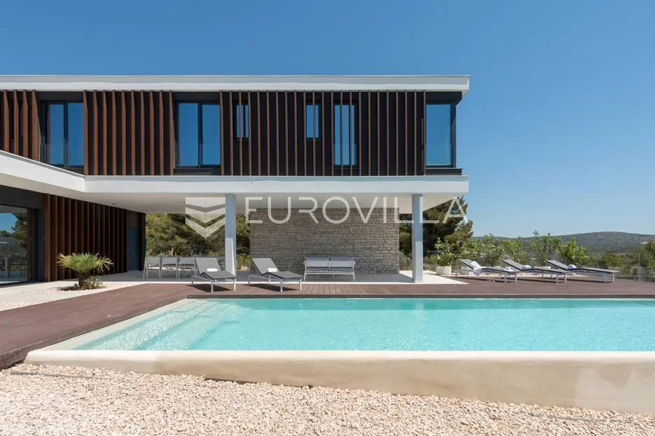 primošten luksuzna vila s bazenom - slika 24