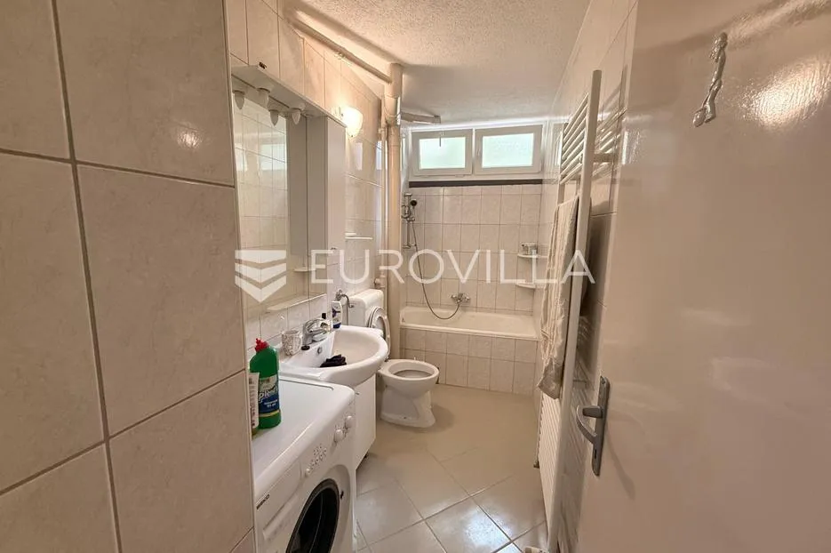 vinkovci, funkcionalan i odmah useljiv stan 64 m² - slika 11