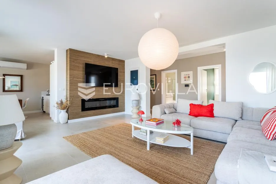 rogoznica, ražanj, prekrasna kuća s bazenom i pogledom na more, 390,51 m² - slika 3