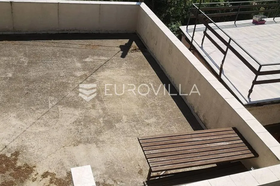 medulin, velika samostojeća kuća na okućnici od 550 m2 - slika 13