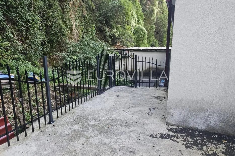 rijeka, stan s potencijalom u centru grada, 104,90 m² na 1. katu - slika 9