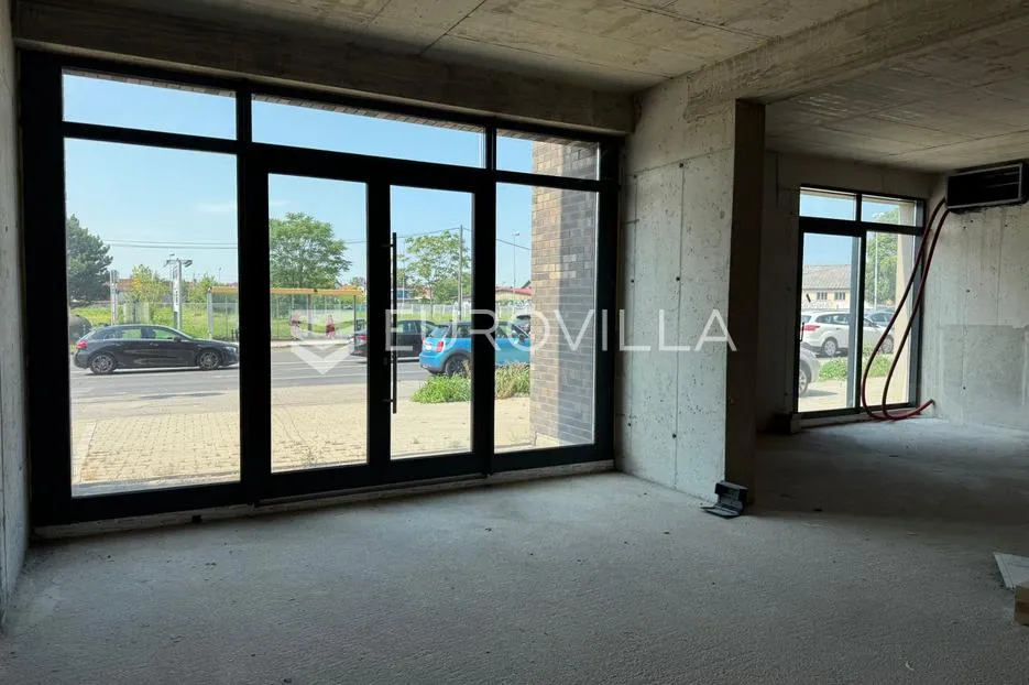 zagreb ilica atraktivan poslovni prostor, ulični lokal 215 m² terasa 95 m² 6 parkirnih mjesta - slika 15