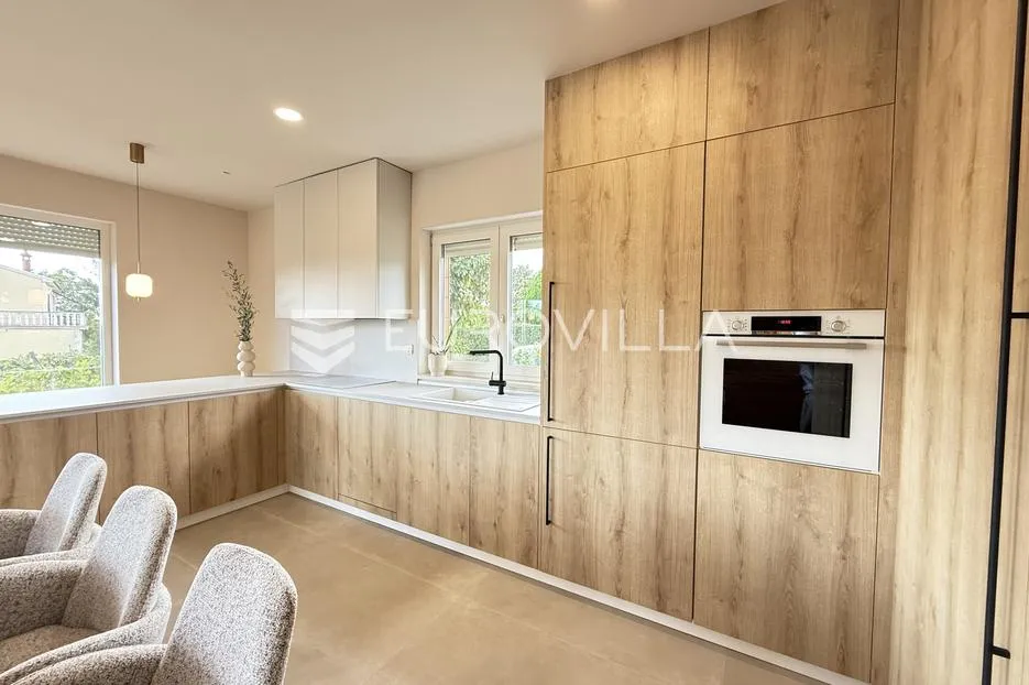 istra, barban, luksuzna vila 180 m² s bazenom i jacuzzijem na mirnoj lokaciji - slika 5