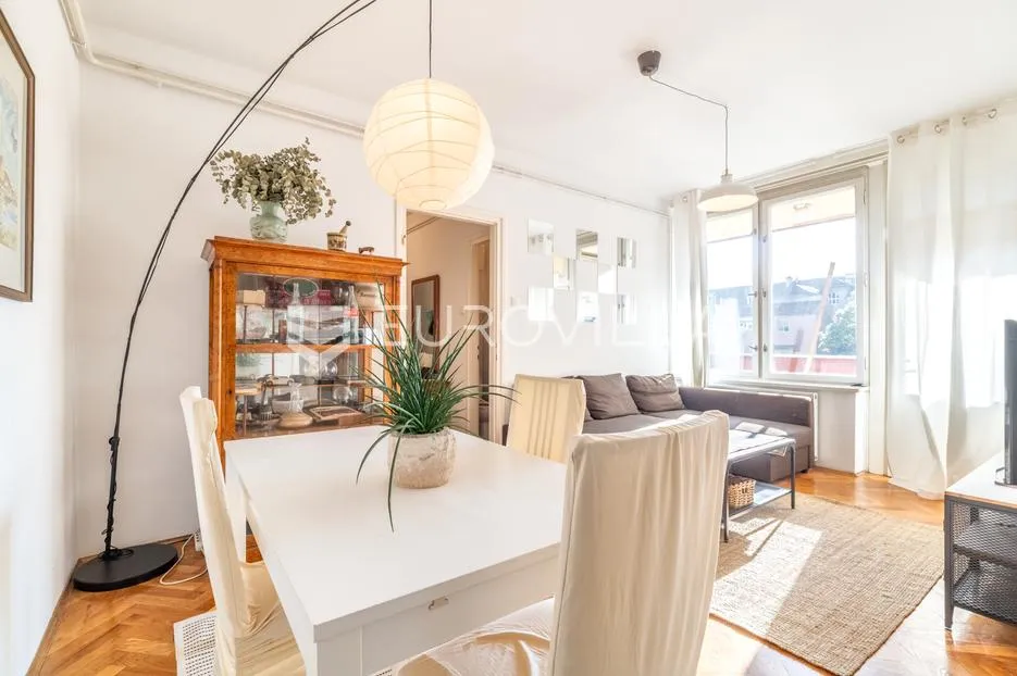 zagreb, martićeva, lijep trosoban stan, 95 m², dva balkona - slika 2