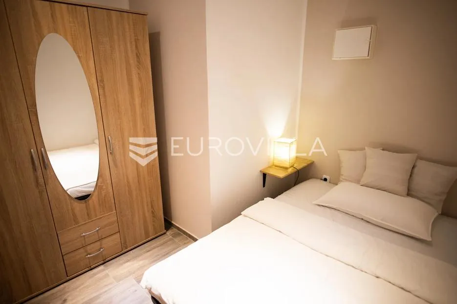 istra, premantura, kuća sa 6 apartmana, bazenom i saunom, pogled more - slika 14