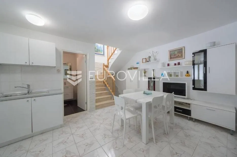 medulin, pješčana uvala - kuća blizu mora s bazenom, 4 apartmana - slika 23