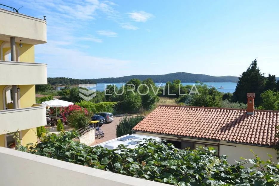 medulin, samostojeća kuća s tri apartmana nkp 240 m2 i pogledom more - slika 34