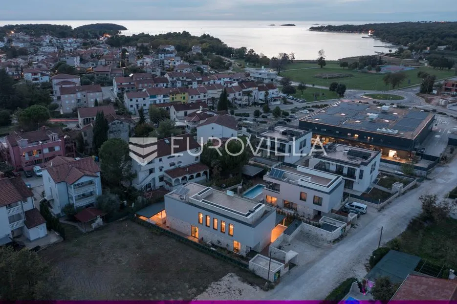 istra, funtana, luksuzna moderna vila na samo 500 metara od mora - slika 61