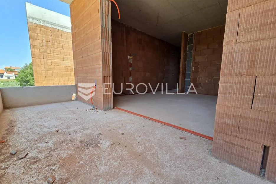 pula, valdebek, moderan penthouse u novogradnji s garažom, 120 m², mirna rezidencijalna zona - slika 13