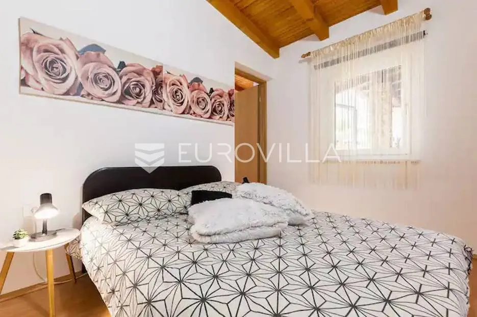 istra, pula - veli vrh, dvije samostojeće prizemnice sa bazenom nkp 50 m2 i 90 m2 - slika 22