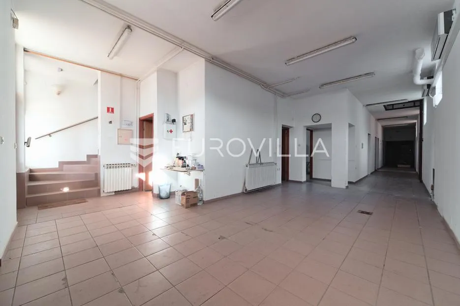 osijek, retfala, prodajemo skladište površine 410 m² - slika 8