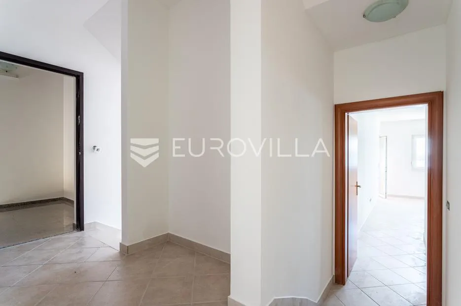 marina, penthouse s prekrasnim pogledom na more - slika 12