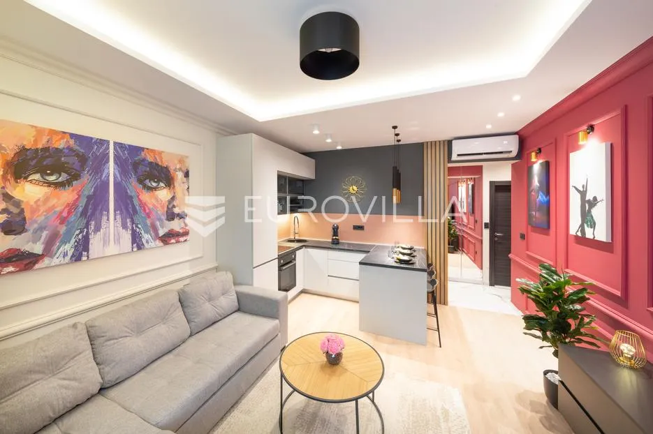 rijeka, centar, novouređen luksuzan stan nkp 115 m2 s tri apartmana - slika 14