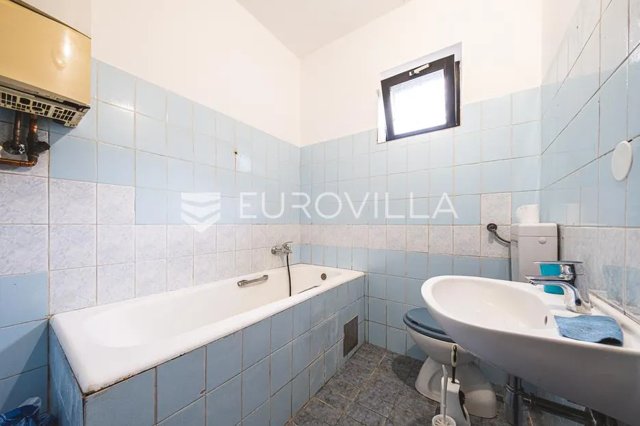 zagreb, fraterščica, kuća sa tri stana brp 342 m2 - slika 9