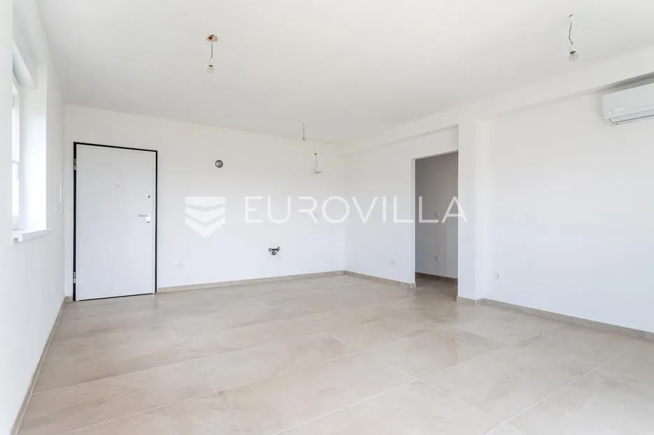 kaštel stari, trosoban stan s pogledom na more i dva parkirna mjesta - slika 4