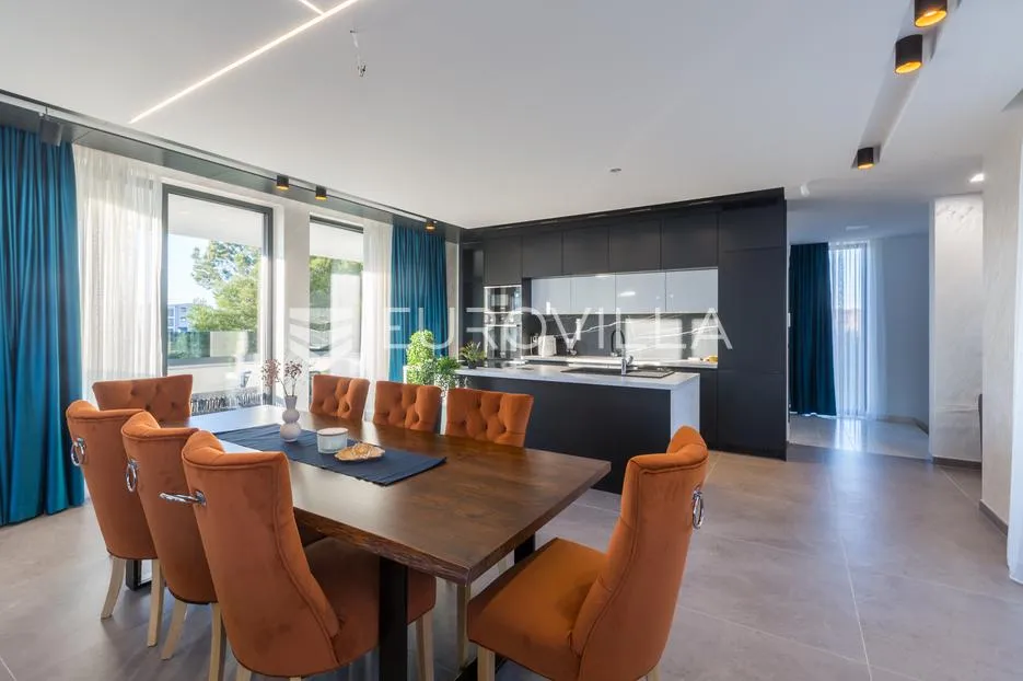 medulin, besprijekornog luksuzna vila 400 m² s bazenom, 300 m od plaže - slika 22