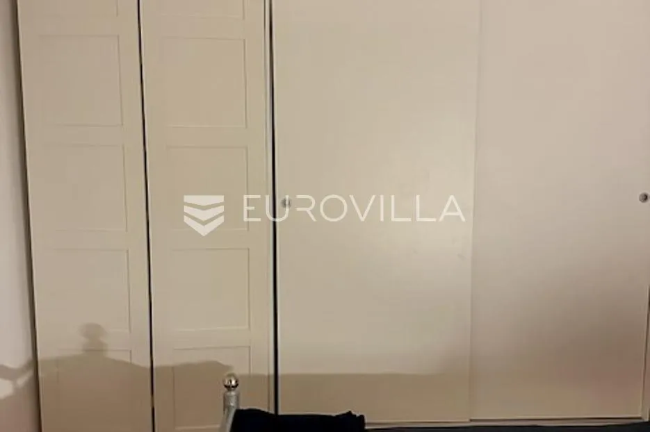 delnice, dvojna kuća površine 100 m² blizu centra u mirnom susjedstvu - slika 25