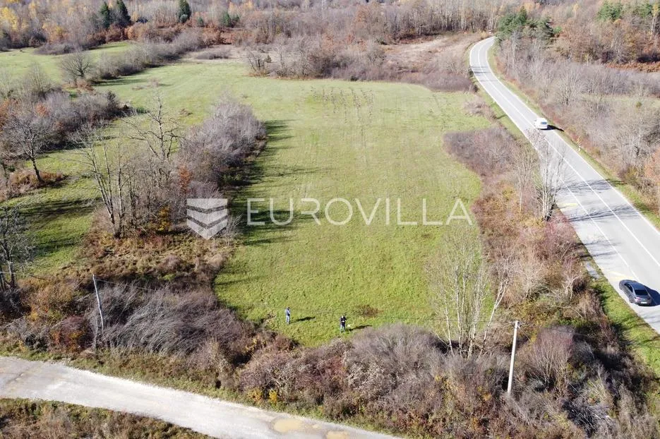 lovinac, raduč, zemljište s građevinskom dozvolom 4480 m² - slika 1